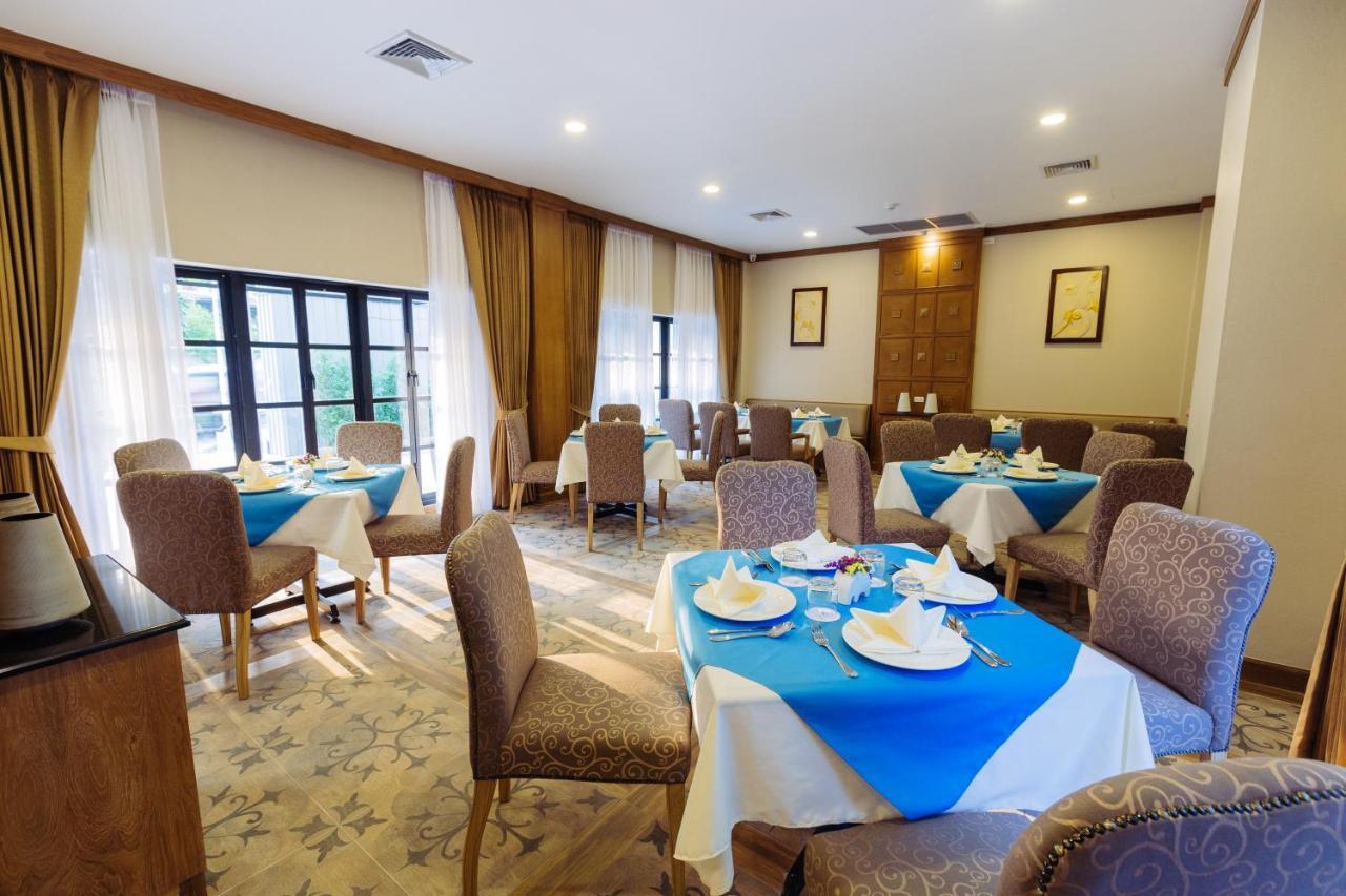 Decharme Hotel Chiang Mai Bagian luar foto